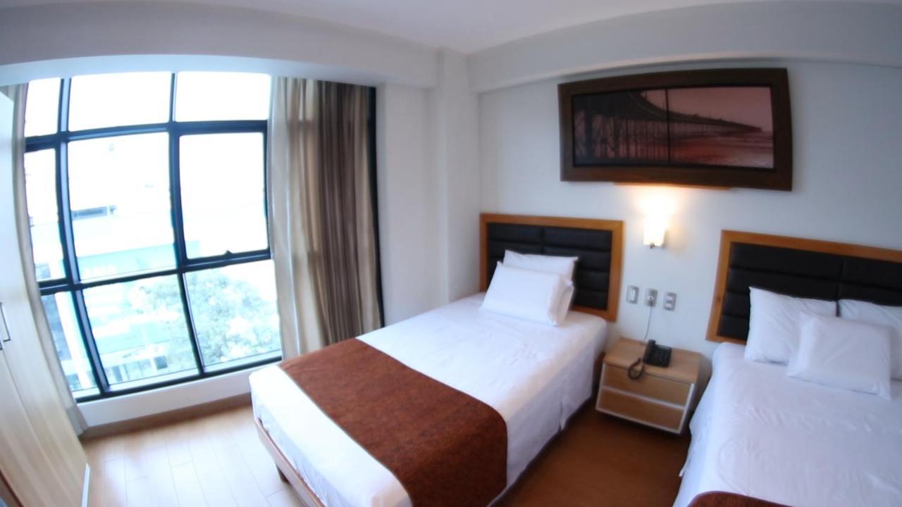 Hotel Ottavis Чиклайо Экстерьер фото